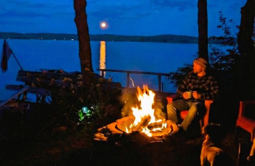 Algonquin Highlands Cottage | Waterfront Cottage on Halls Lake