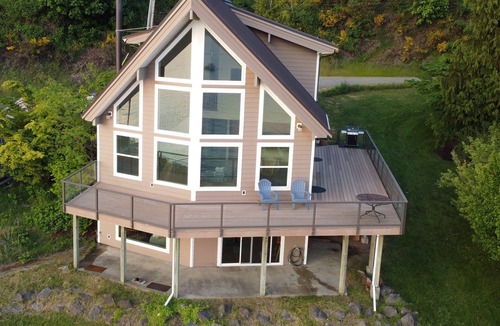 Vashon Island Cabin | Waterfront cabin facing the sunset