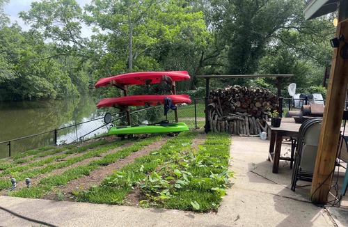 Liverpool House | Waterfront cabin on Chocolate Bayou. Bring your boat. Fishing friendly.
