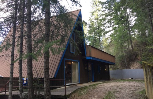 Loon Lake Cabin | Waterfront Cabin on Cedar Bay at Deer Lake. Awesome!