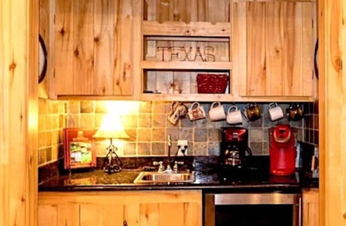 Alba House | Waterfront Cabin on Lake Fork~private ramp, open-air dock & lift. Pet friendly!
