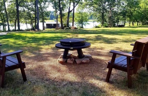 Alba House | Waterfront Cabin on Lake Fork~private ramp, open-air dock & lift. Pet friendly!