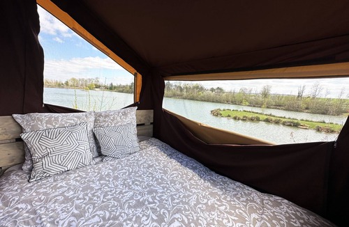 Gravon Cabin | Waterfront cabin on stilts