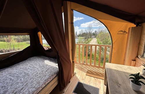 Gravon Cabin | Waterfront cabin on stilts