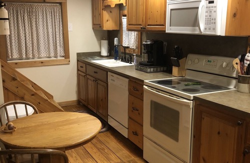 Draper Cabin | Waterfront Cabin On The New River - Near Virginia Tech & Radford University