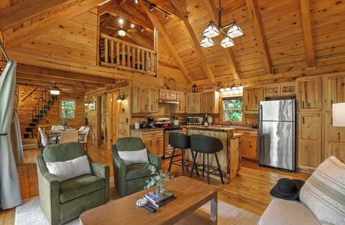 De Soto Cabin | Waterfront Cabin - Sauna - Fire Pit - Private Deck