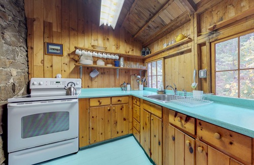 East Boothbay Cabin | Waterfront cabin with ocean view & private dock