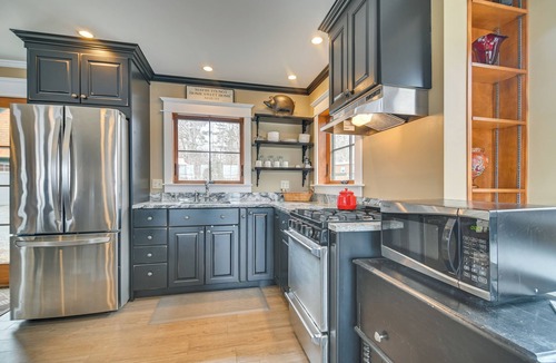 Eddington Cabin | Waterfront Cabin w/Deck: Serene Eddington Escape