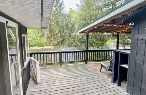 Waterville Cabin | Waterfront Cabin Walkable to Everything!