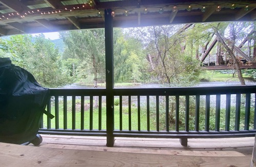 Waterville Cabin | Waterfront Cabin Walkable to Everything!