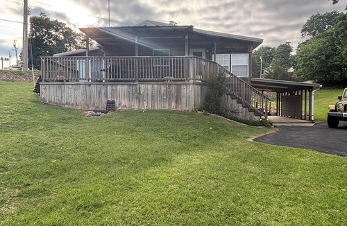 Cleora Cabin | Waterfront Cabin with Access to swim dock, fishing dock, and boat ramp.
