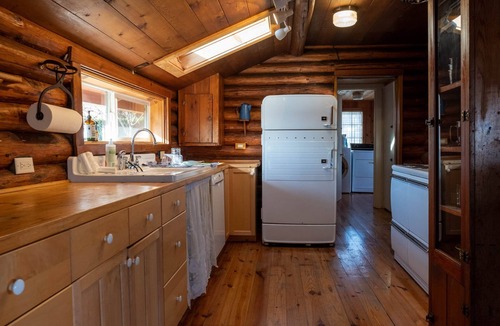 Belfair House | Waterfront cabin with hot tub, fire place