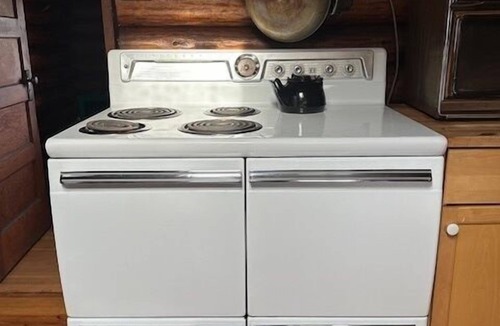 Belfair House | Waterfront cabin with hot tub, fire place