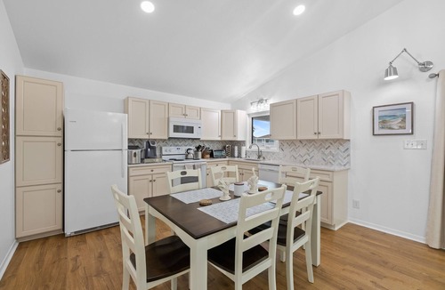 City-by-the Sea House | Waterfront Canal home! Private Pool, Hot Tub, Fishing, Dock your Boat!