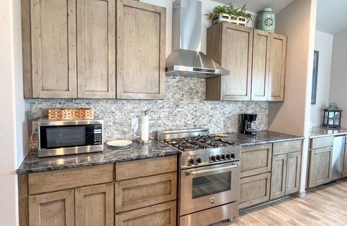 Flour Bluff House | Waterfront Canal+3BDR+Extended Stay Discounts