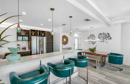 Merritt Island Condo | Waterfront Captains Stateroom