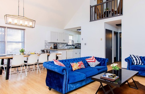 East Stroudsburg Villa | Waterfront Chalet W hot-tub & Pool by RedAwning