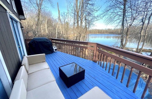 East Stroudsburg Villa | Waterfront Chalet W hot-tub & Pool by RedAwning