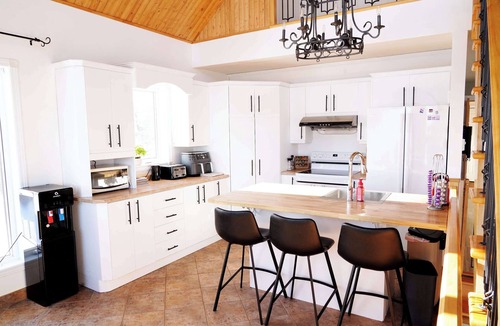 St. Felicien Ski Chalet | Waterfront chalet | Le Grand Héron-Bleu