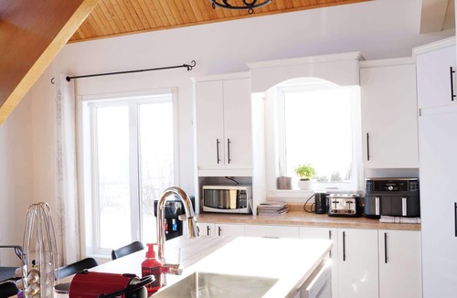St. Felicien Ski Chalet | Waterfront chalet | Le Grand Héron-Bleu