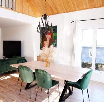 St. Felicien Ski Chalet | Waterfront chalet - Le Grand Heron-Bleu