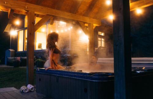 Maple Falls House | Waterfront Chalet