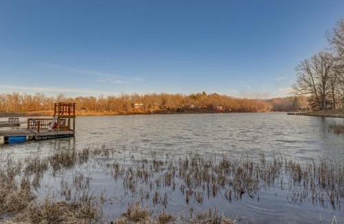 Cherokee Village House | Waterfront Cherokee Village Home w/Private Dock!