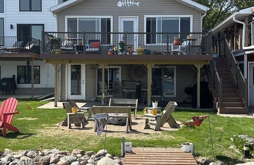 Ventura House | Waterfront Clear Lake home - Private Dock - use our paddle board & kayak!