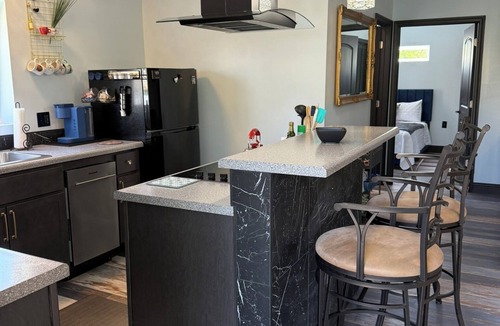 Buffalo Condo | Waterfront Condo Fit for a King