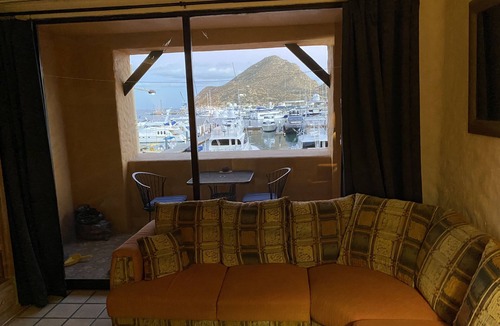 Centro Condo | Waterfront condo on the marina