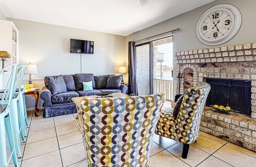 Corpus Christi Condo | Waterfront Condo w/ Shared Boat Slip & Dock - Only Minutes from the Beach