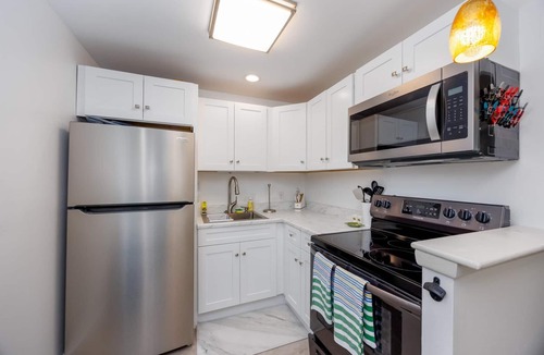 Anglesea Condo | Waterfront Condo Overlooking the Inlet!