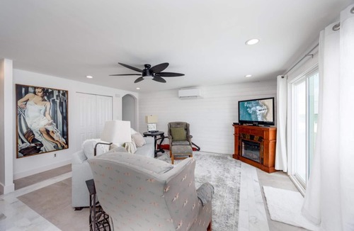 Anglesea Condo | Waterfront Condo Overlooking the Inlet!