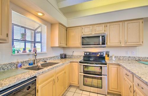 Lake Ozark House | Waterfront Condo w/Resort Perks in Lake Ozark!
