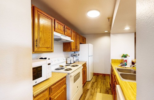 Dillon Condo | Waterfront condo with full kitchen & wifi - convenient location