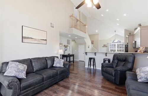 Branson Apartment | Waterfront Condo with Resort Pool