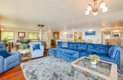 Barview House | Waterfront Coos Bay Retreat with Kayaks!