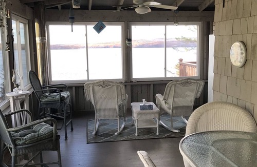 Stockton Springs House | Waterfront Cottage with Beach Access – Sleeps 6 & Pet Friendly!