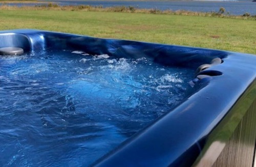 Brackley Beach Cottage | Waterfront cottage on beautiful Brackley Bay