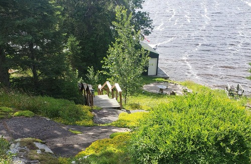 Lac du Bonnet Cottage | Waterfront Cottage