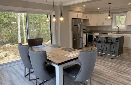 Greater Madawaska Cottage | Waterfront Cottage and Sauna on Beautiful Black Donald Lake