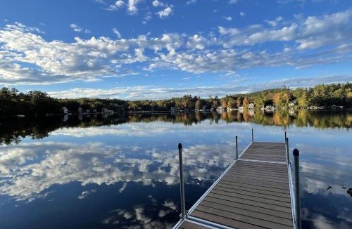Sunapee House | Waterfront Cottage and Ski Getaway!