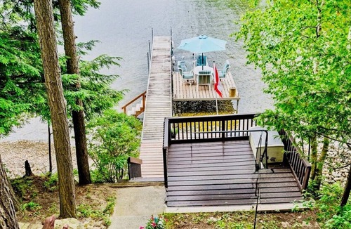 Tay Valley Cottage | Waterfront cottage on Christie Lake! nArrive, unwind, and enjoy.