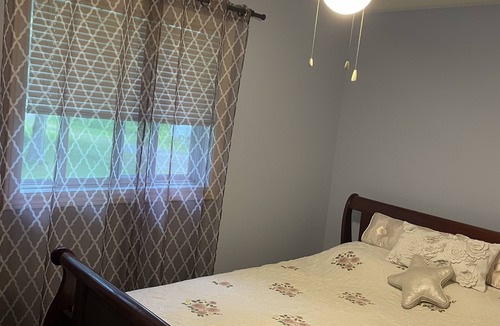 Rama House | Waterfront cottage close to Casino Rama
