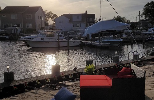 Seaford Cottage | Waterfront Cottage cute and cozy