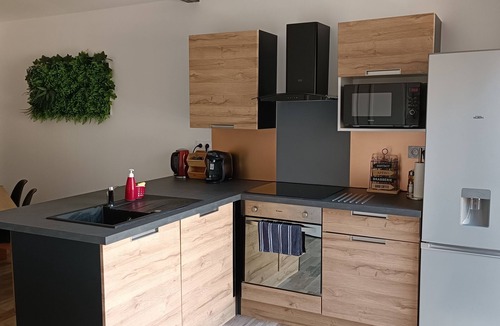 Coudroy House | Waterfront cottage