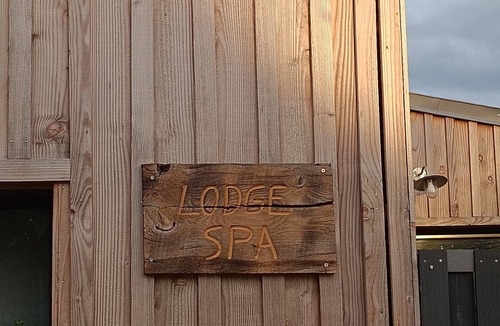 Coudroy House | Waterfront cottage