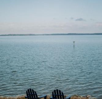 Dutton House | Waterfront Cottage Getaway Views, Kayaks, Fire Pit