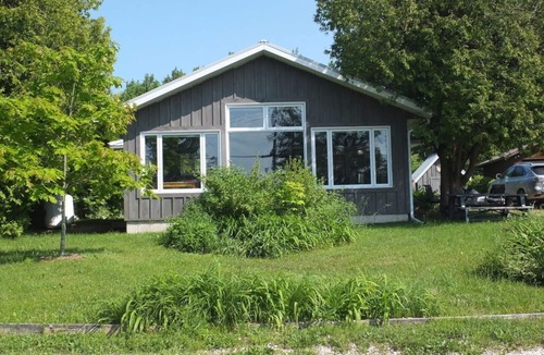Colpoys Bay Cottage | Waterfront Cottage, Hope Bay on Georgian Bay