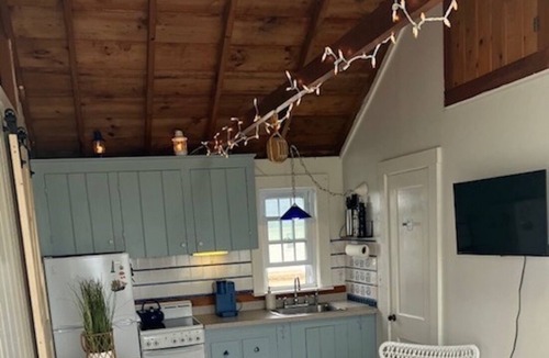North Truro Cabin | Waterfront cottage in North Truro
